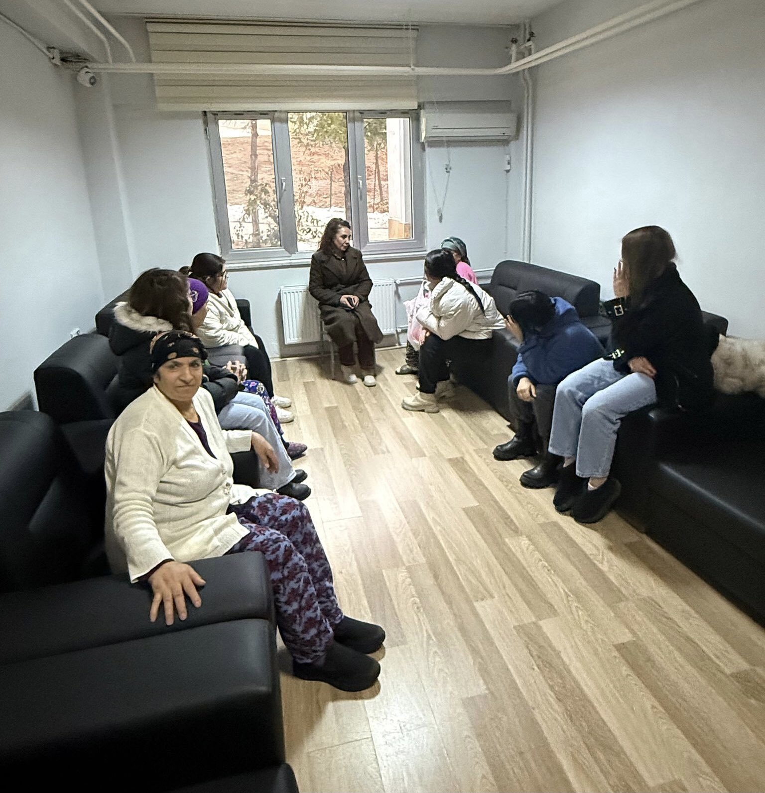 Kuşaklar Arası Gönül Köprüsü: Bir Tebessüm, Bin Mutluluk!