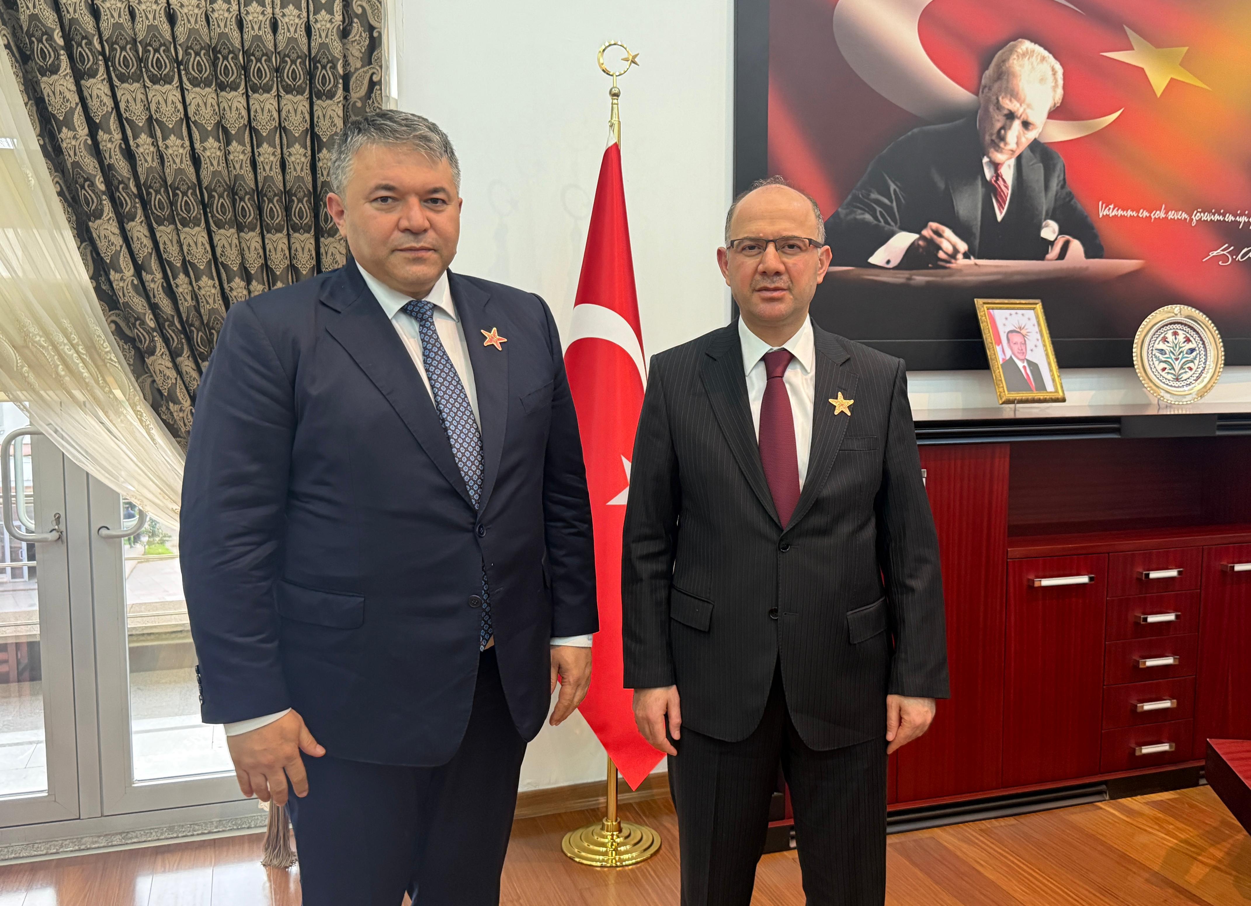 Deniz Yıldızı Rozetleri Sayın Valimize ve Vali Yardımcımıza Takdim Edildi