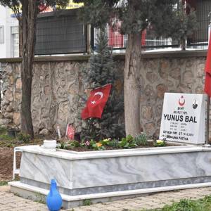 Şehit Pilot Yüzbaşı Yunus Bal, Şehadetinin Sene-i Devriyesinde Dualarla Anıldı - fotoğraf 5
