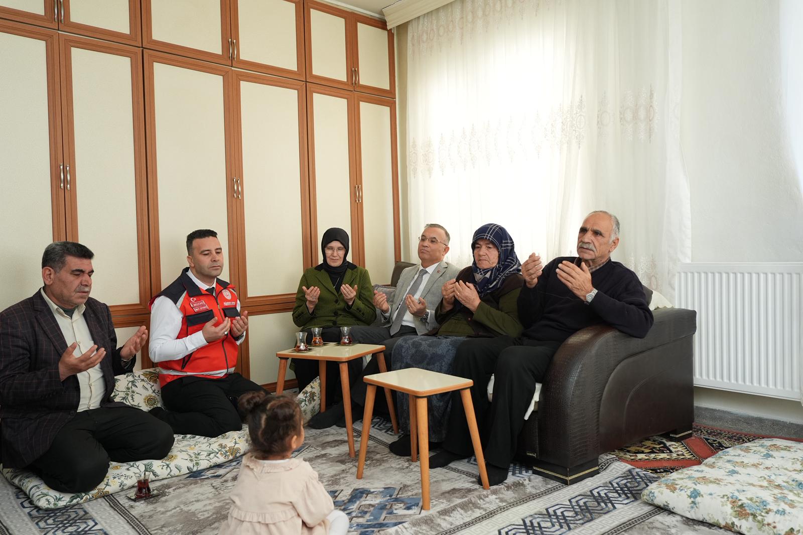 Şehitlerimizin Aziz Emanetlerine Vefa ve Gönül Ziyareti