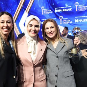 Aile ve Sosyal Hizmetler Bakanımız Göktaş, "Halkbank Üreten Kadınlar Yarışması Ödül Töreni"nde konuştu - fotoğraf 6