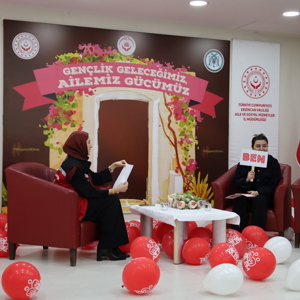 “Gençlik Geleceğimiz, Ailemiz Gücümüz” Bakanlığımız Himayesinde İl Müdürlüğümüz Koordinesinde “Evlenecek Gençlerin Desteklenmesi Projesi”nden Yararlanan Yeni Evli Çiftlerimizle “Aile Buluşmaları” Programında bir Araya Geldik. - fotoğraf 4