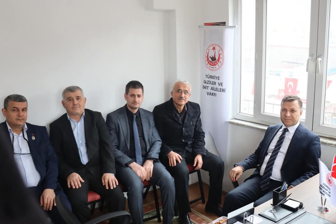 İl Müdürümüz Abdurrahman Bilgiç Türkiye Gaziler Ve Şehit Aileleri Vakfı Karabük Şubesini Ziyaret Etti