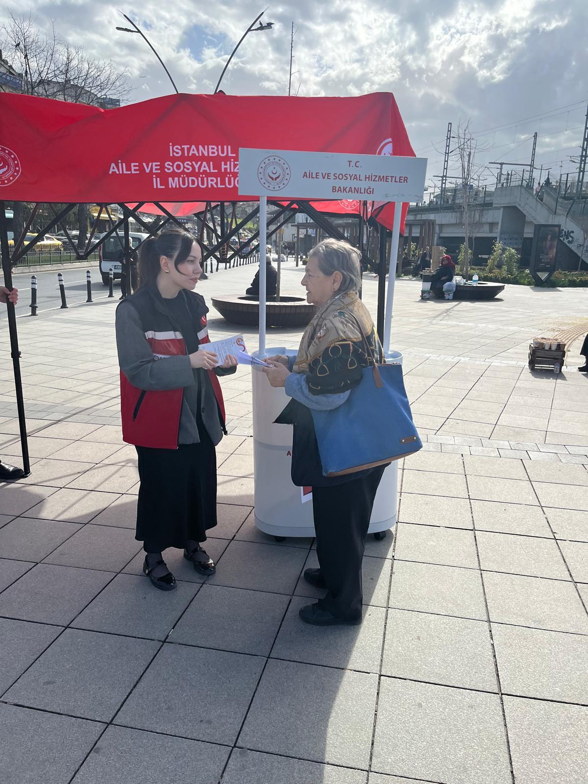 İl Genelinde Mobil Sosyal Hizmet Noktalarında Koruyucu ve Önleyici Hizmetlere Yönelik Farkındalık Çalışmaları Gerçekleştirildi