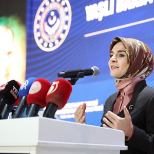 Aile ve Sosyal Hizmetler Bakanımız Göktaş, Adana'da huzurevi açılışında konuştu: - fotoğraf 1