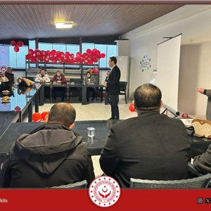İl Müdürlüğümüze bağlı hizmet vermekte olan Koruyucu Aile Birimi tarafından 11 koruyucu ailemize Koruyucu Aile Temel 1. Kademe Eğitimi verilmiş, eğitim sonunda İl Müdürümüz Sayın Müslüm Ferdi BOZKURT ailelerimize katılım sertifikalarını takdim etmiştir. - fotoğraf 4