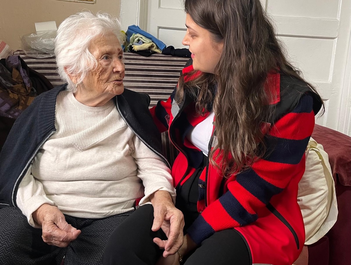 Vefanın Adresi Kapılar Değil, Gönüller Oldu