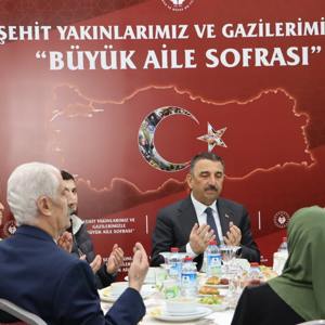 Şehit Yakınları ve Gazilerimizle Büyük Aile Sofrası - fotoğraf 5