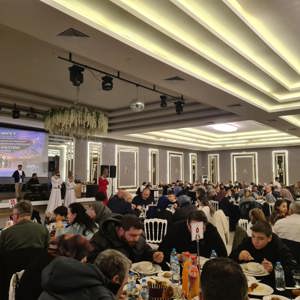 Karacabey’de Şehit Yakınları ve Gaziler Onuruna İftar Programı Düzenlendi - fotoğraf 1