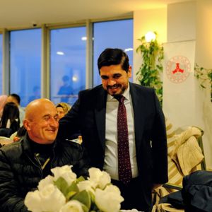 Valimiz Sayın Mustafa KOÇ ve Eşi Sayın Neslihan Gül KOÇ, Koruyucu Aileler ve Çocuklarla İftar Programında Buluştu. - fotoğraf 1