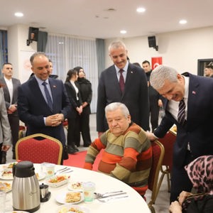 Meliha Ercan Huzurevi’nde Sayın Valimiz İbrahim AKIN'IN Teşrifleriyle İftar Programı Gerçekleştirilmiştir - fotoğraf 9
