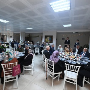Valimiz Sayın İsmail USTAOĞLU, "Gönül Sofraları" İftar Programında Huzurevi Sakinlerimizle Buluştu - fotoğraf 5