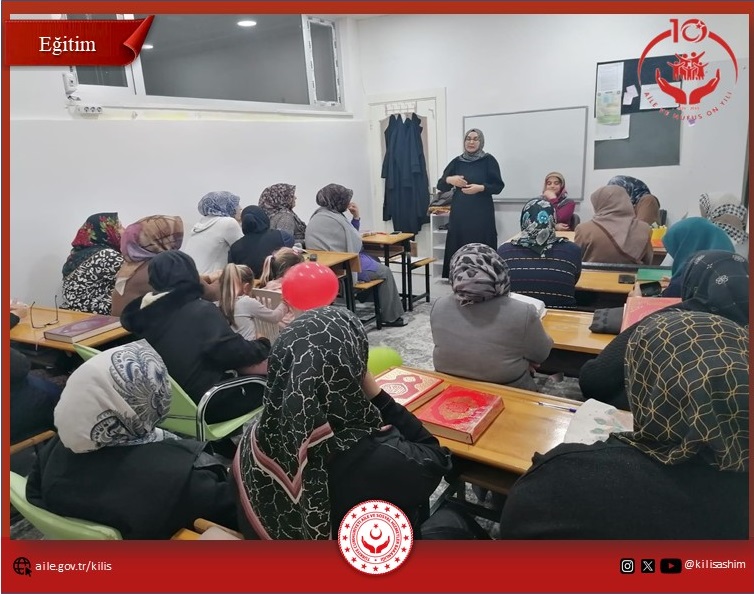 Müdürlüğümüze bağlı hizmet vermekte olan Aile Akademesi tarafından Şükriye Köroğlu Kur’an Kursu kursiyerlerine yönelik “Değerlerin Edinilmesinde Ailenin Rolü” konulu eğitim programı gerçekleştirilmiştir. Programda, değerlerin ilk kazanıldığı ortamın aile olduğu vurgulanarak ebeveynlerin rehberlik sorumluluğu ele alınmıştır.