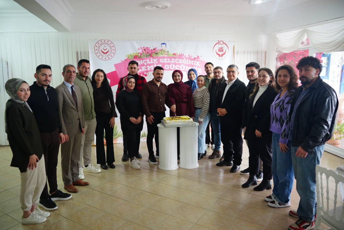 Gençlik Geleceğimiz, Ailemiz Gücümüz