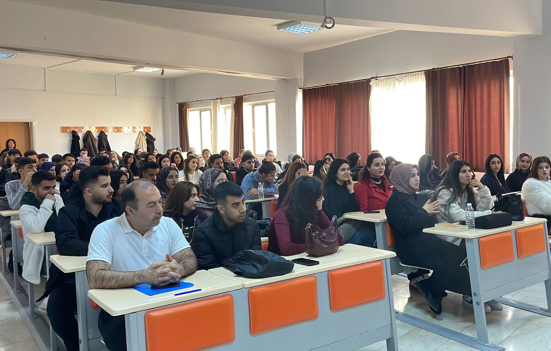 Batman Üniversitesi Mimarlık Fakültesi öğrencilerine  “Aile Eğitim Programı” eğitimi 