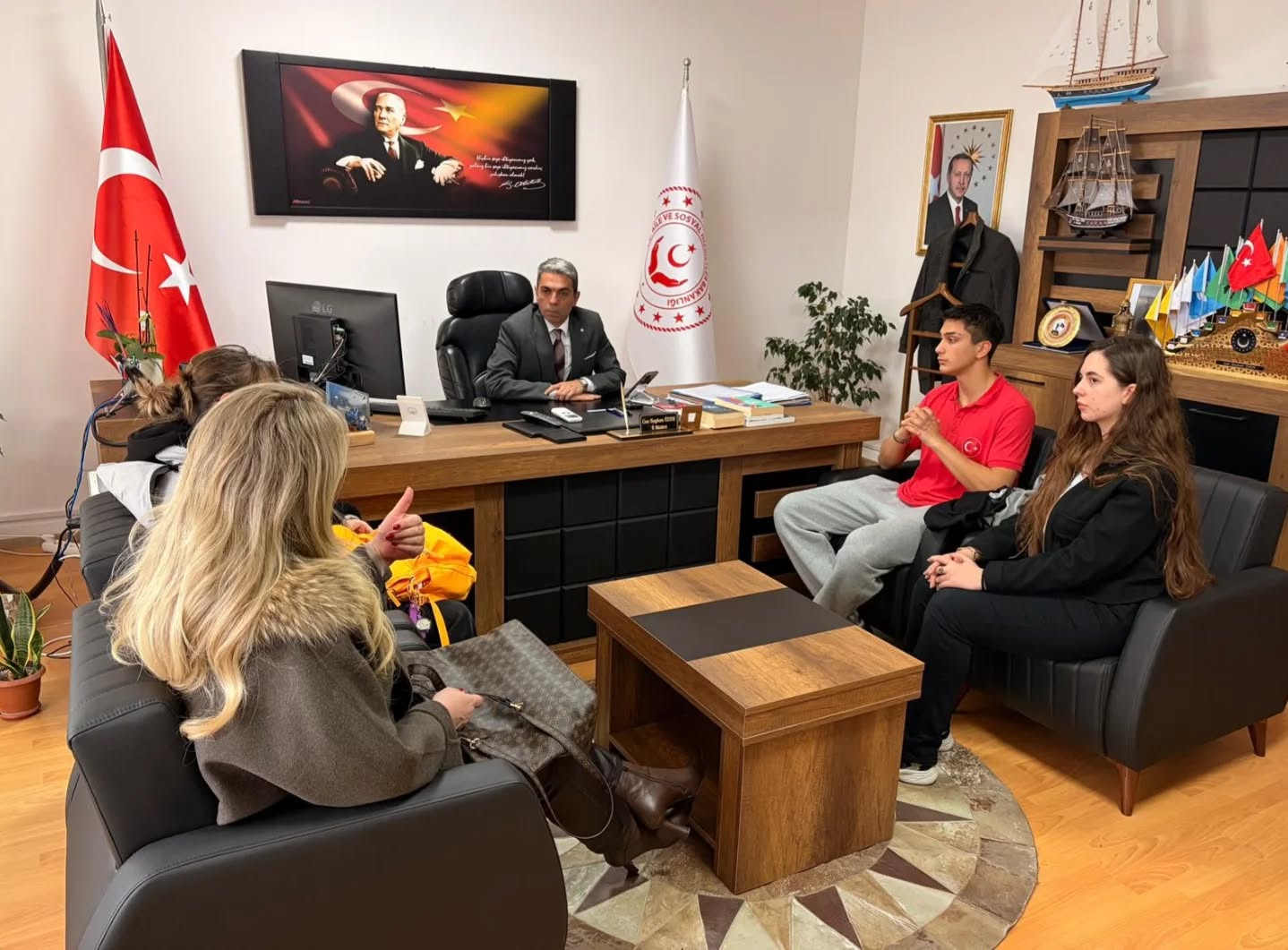 Çocuk Hakları İl Çocuk Komitesi’nden İl Müdürümüze Ziyaret