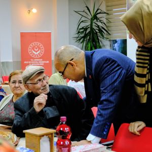 Huzurevi’nde Gönülleri Buluşturan İftar Programı - fotoğraf 11
