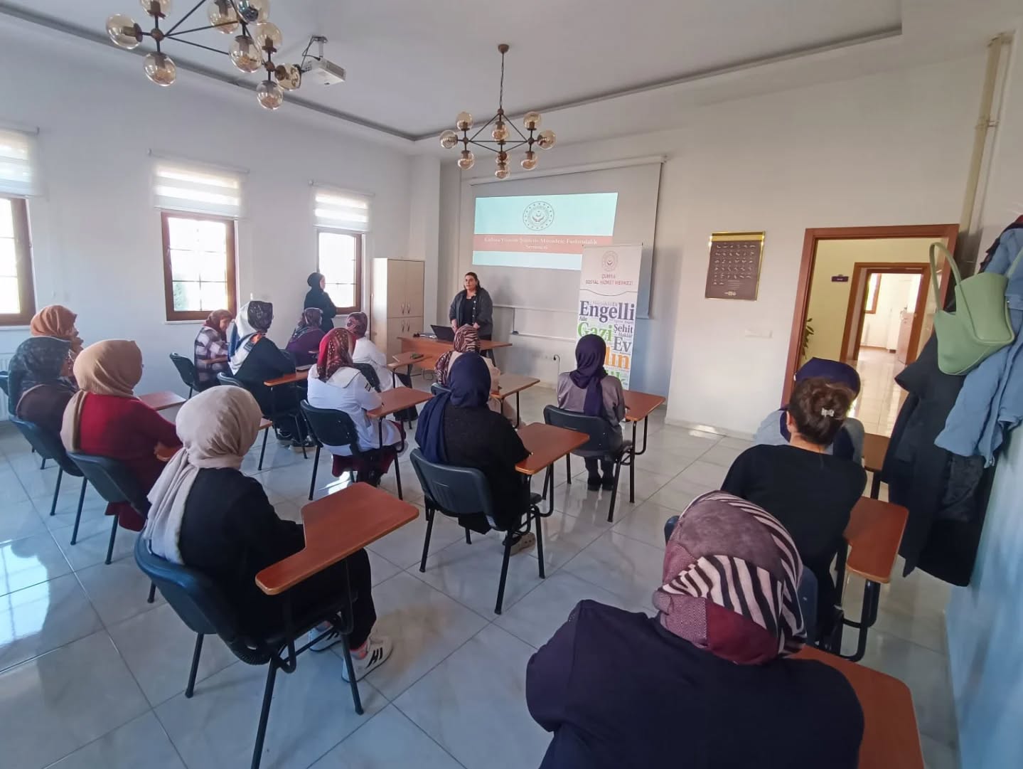  Kadına Yönelik Şiddetin Önlenmesi İle Aile ve Bütçe Yönetimi Hakkında Eğitim Düzenlendi