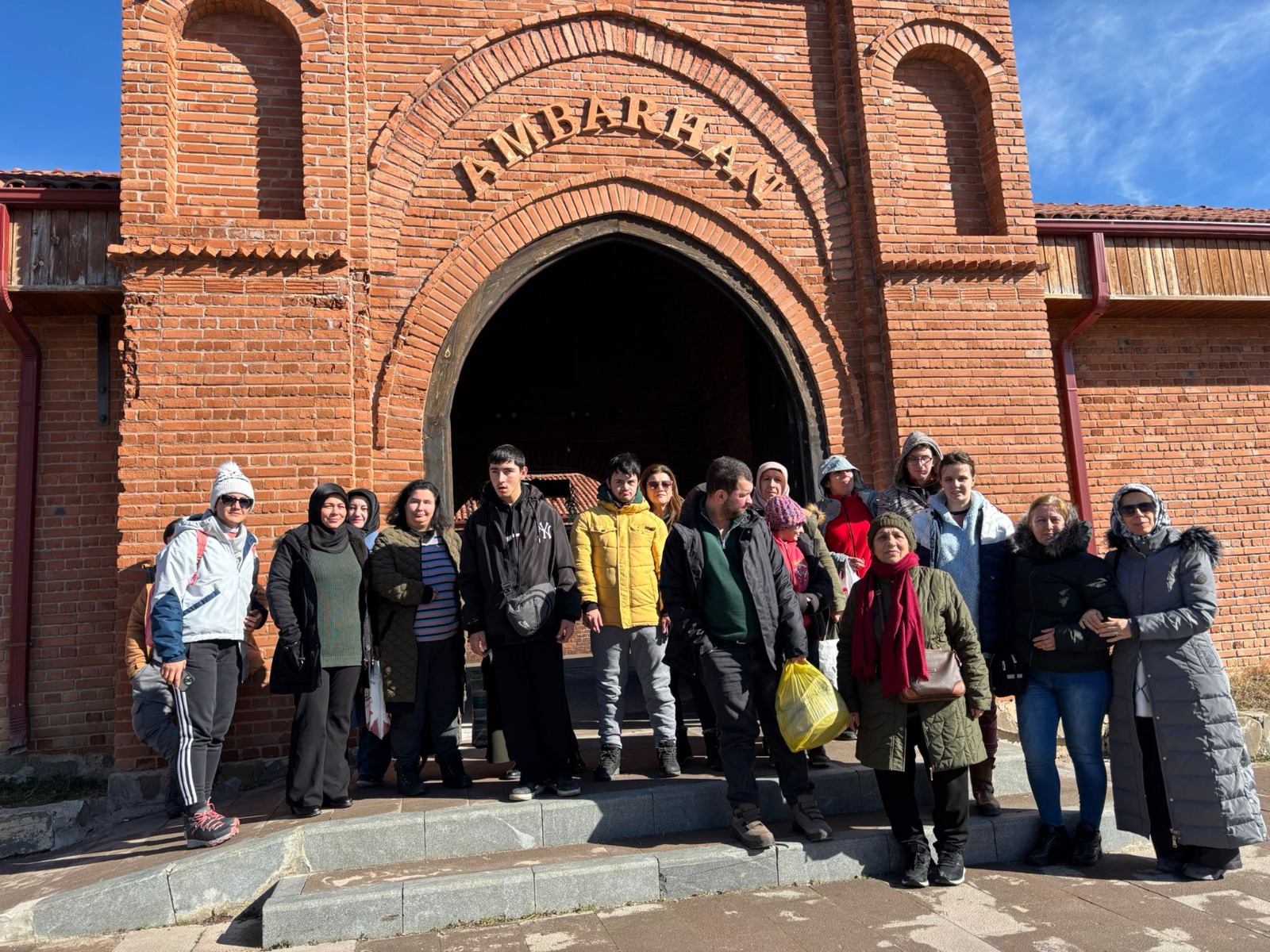  Özel Gereksinimli Bireylerimizle Akdağ’da Kar Keyfi