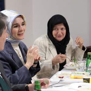 Bakanımız Mahinur Özdemir Göktaş, Yoksullara Yardım ve Eğitim Vakfı iftarında konuştu: - fotoğraf 4