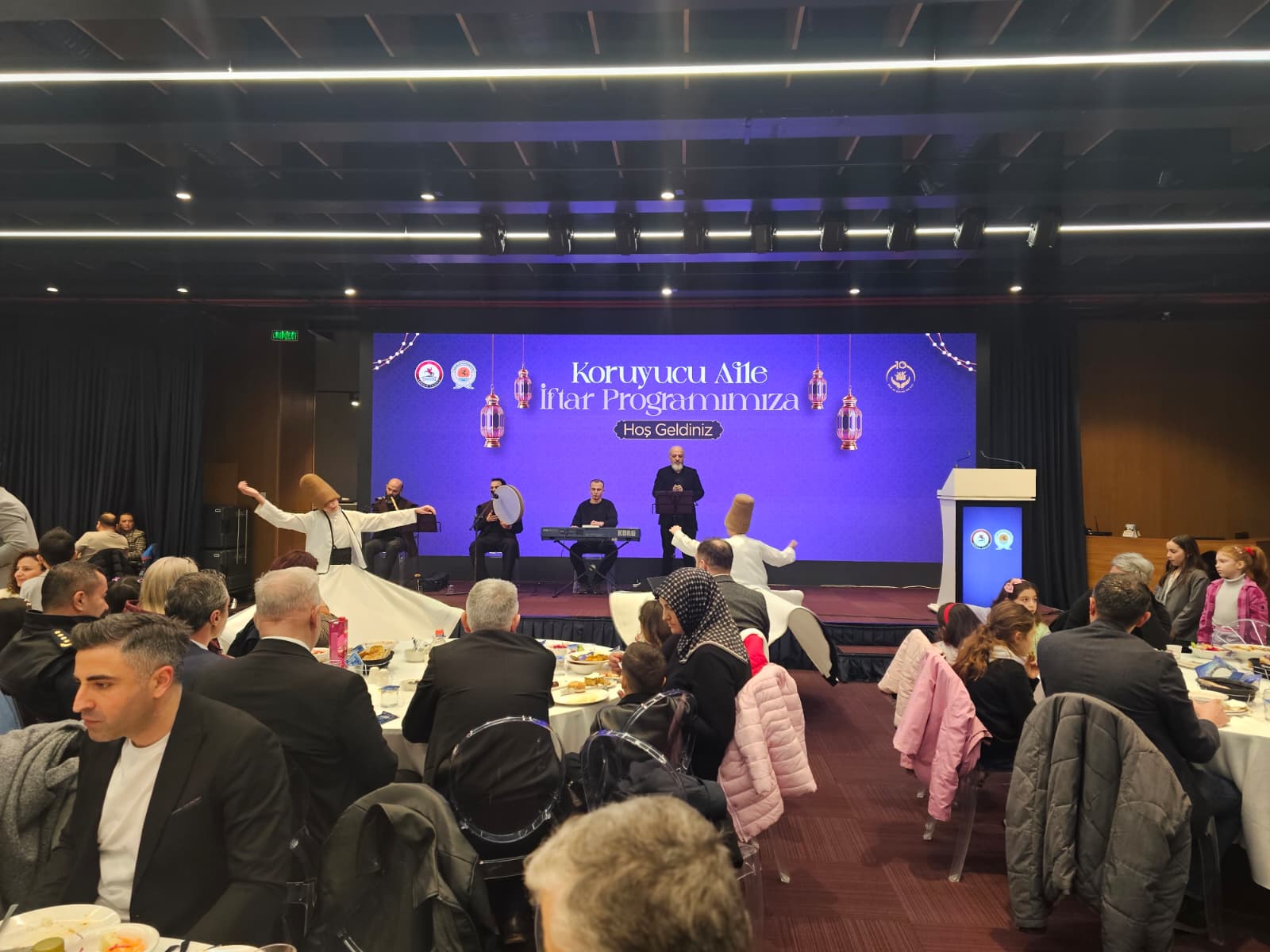 Sevgiyle Büyüyen Yarınlar İçin  Koruyucu Ailelerimizle Aynı Sofradayız