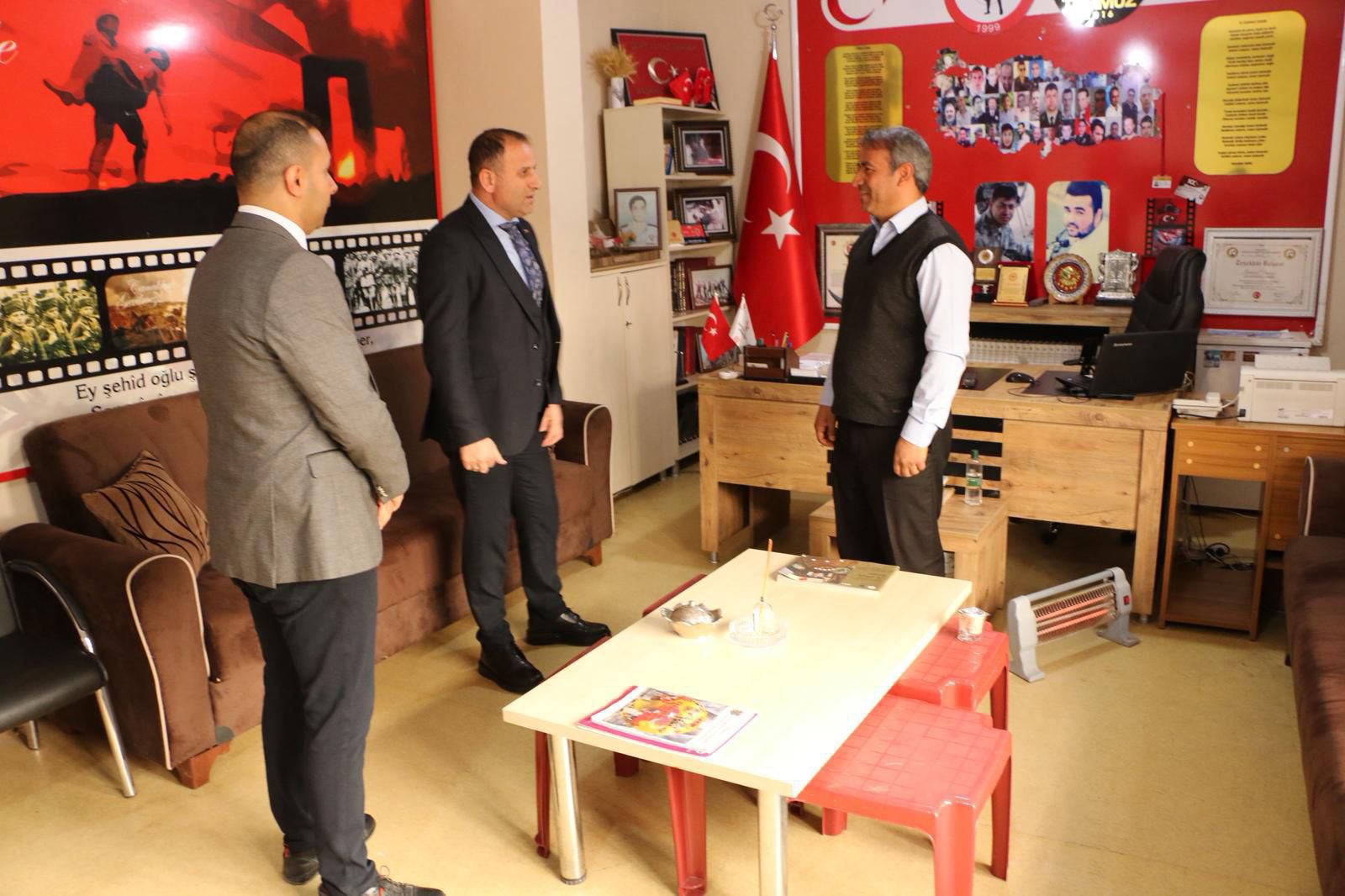 Ceylanpınar Gaziler ve Şehit Aileleri  Derneğini Ziyaret Ettik.