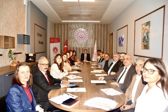 İl Müdürümüz  İlkay Türkoğlu başkanlığında; paydaş kurumlarımızın ve Roman mahalle muhtarlarımızın katılımıyla Roman Vatandaşlara Yönelik Strateji Belgesi ve Eylem Planı Toplantısı