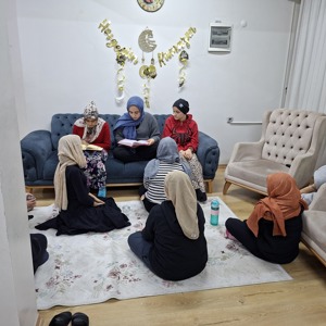 Maneviyat ve Eğlence Bir Arada: Menekşe ve Kardelen Evlerimizle Ramazan Akşamı - fotoğraf 4