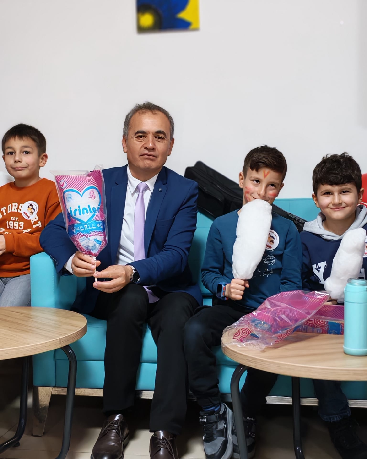 Büyüklerimiz ve çocuklarımızın yüzündeki tebessüm, bizler için her şeye değerdi