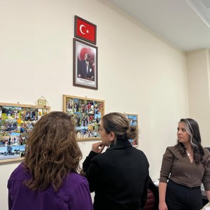 İl Müdürümüz Sayın Emine BÖÇKÜN, Edremit SHM Personeli ile Bir Araya Geldi - fotoğraf 2