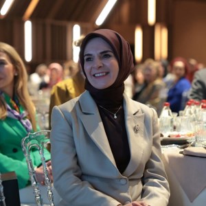 Bakanımız Göktaş, "Güçlü Türkiye'nin Güçlü Kadınları Zirvesi" iftar programına katıldı - fotoğraf 4