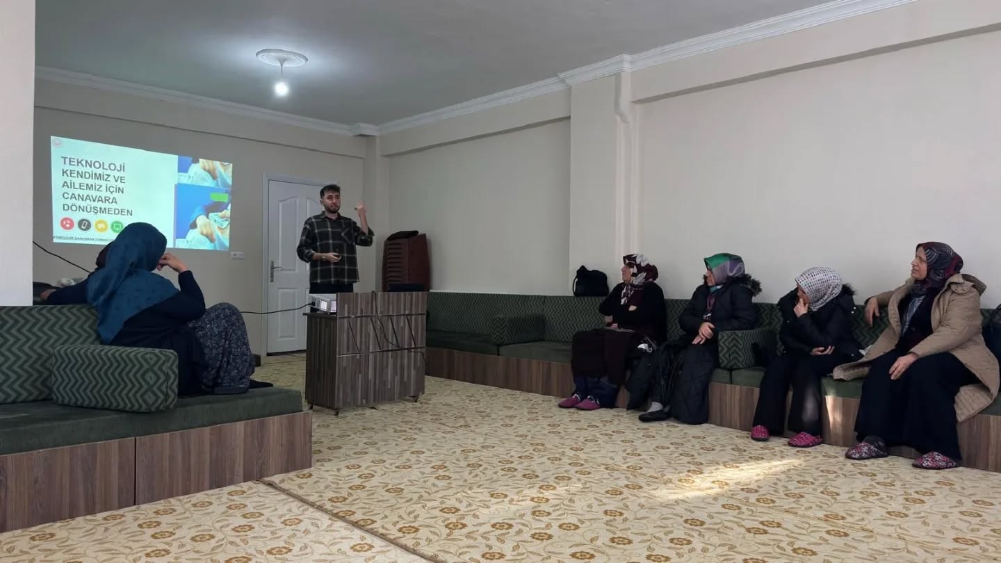 “Teknoloji Kullanımı” Konusunda Eğitim Gerçekleştirilmiştir