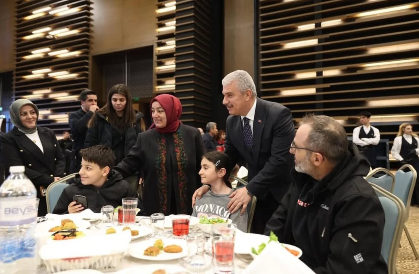 Dünya Yetimler Günü’nde Gönül Sofrasında Buluştuk