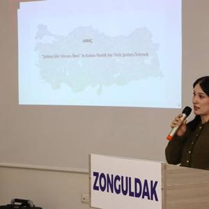 Kadına Yönelik Şiddetle Mücadele İl Eylem Planı Çalıştayı Gerçekleştirilmiştir. - fotoğraf 4