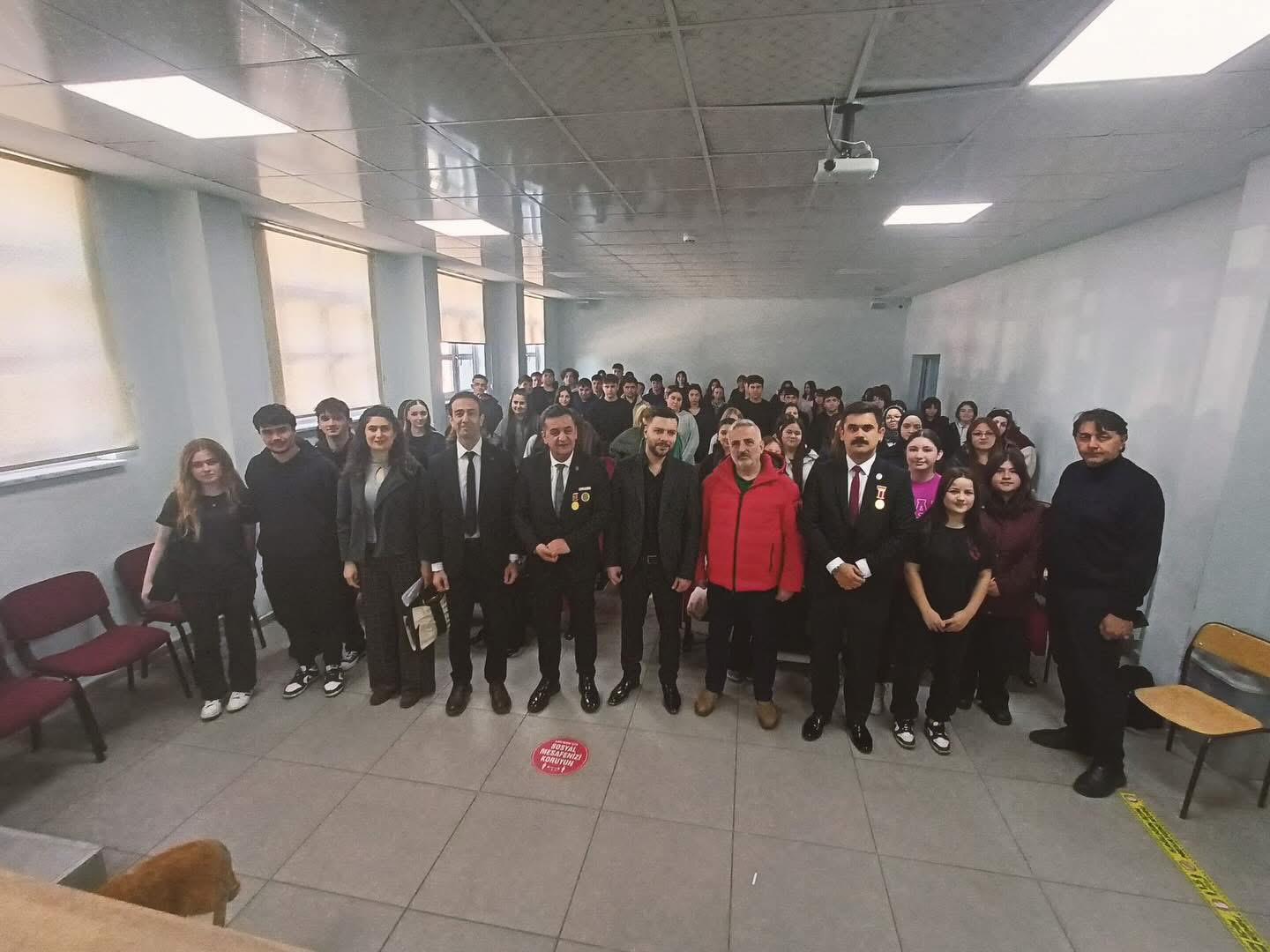 “Vatan ve Kahramanlık Buluşmaları” Projesi Kapsamında Ereğli Lisesi Öğrencileri ile Bir Araya Gelinmiştir.