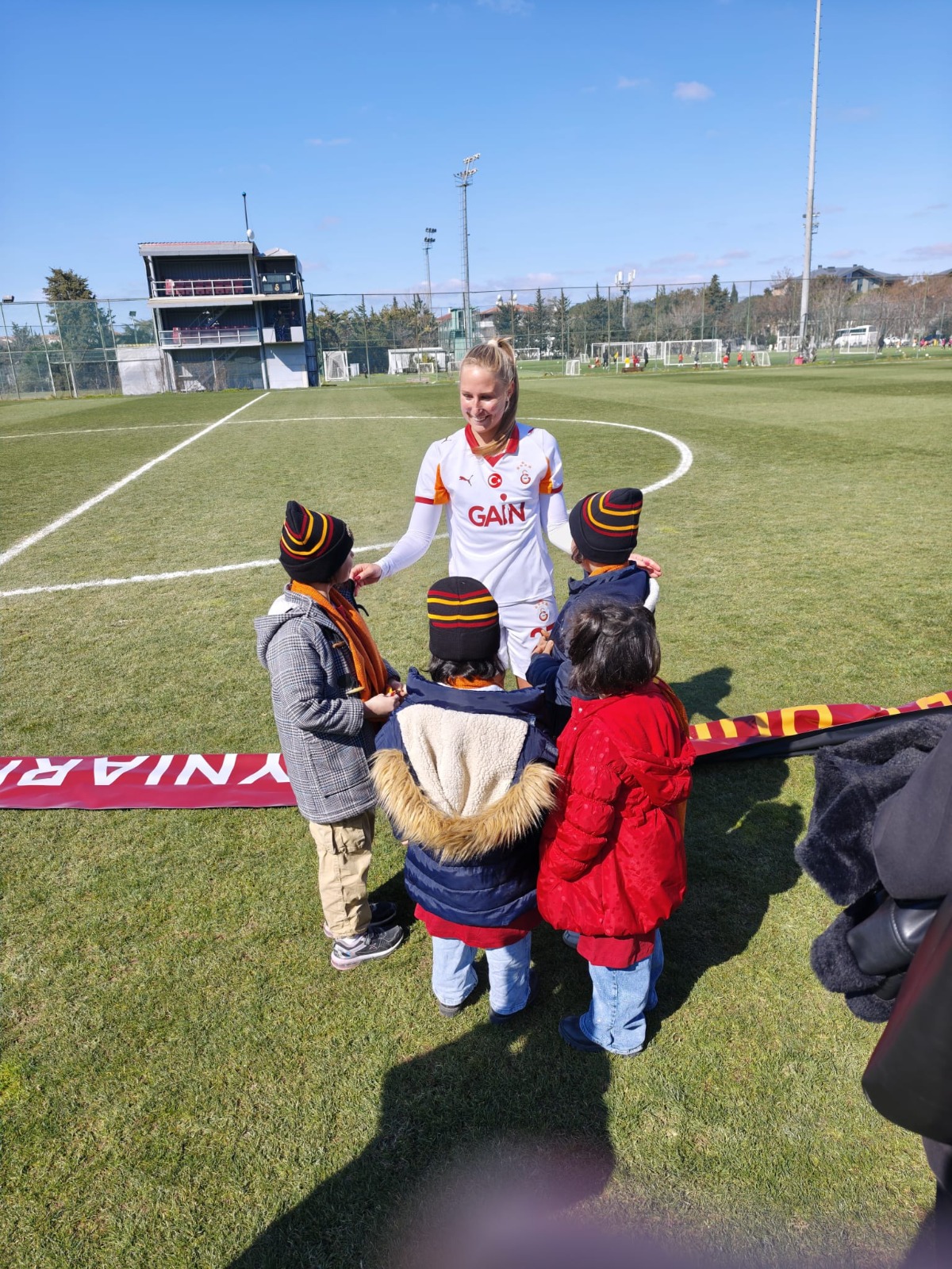 8 Mart Dünya Kadınlar Günü Kapsamında Kız Çocuklarımızla Florya Metin Oktay Tesisleri Etkinliğine Katılım Gerçekleştirildi