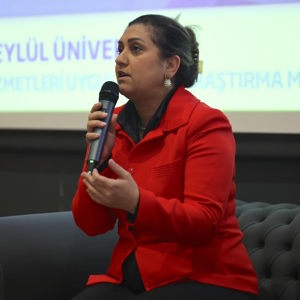 “Çalışma Yaşamında Kadınların Temsili ve Deneyimleri” Paneli Gerçekleştirildi - fotoğraf 3