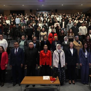 “Çalışma Yaşamında Kadınların Temsili ve Deneyimleri” Paneli Gerçekleştirildi - fotoğraf 2