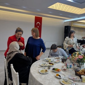 9’uncu Ana Jet Üs Komutanlığı’nda Şehit Ailelerimiz ve Gazilerimizle İftar Buluşması - fotoğraf 5
