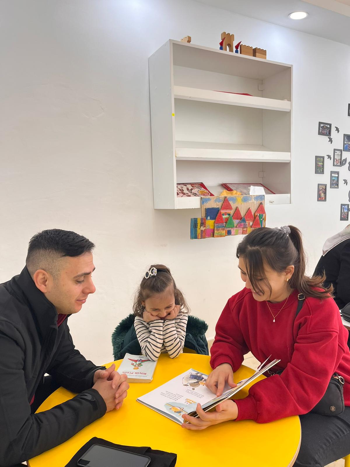 Bitlis Ailece Kitap Okuyor Projesi kapsamında çocuklarımız ve ailelerimizle birlikte kitap okuduk