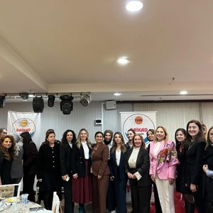 İl Müdürlüğümüz ve Balıkesir İş Kadınları Derneği’nden Çocuklarımıza İftar Sofrası - fotoğraf 1