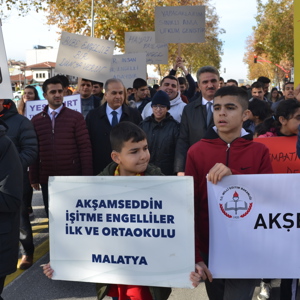 3 Aralık Dünya Engelliler Günü il müdürlüğümüz ve Engelsiz, Yaşam, Bakım ve Rehabilitasyon Merkezi tarafından düzenlenen etkinliklerle kutlandı - fotoğraf 5