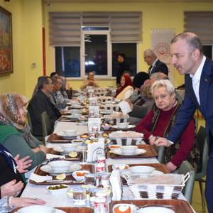 Geçmişin Mirası, Bugünün Hazinesi: Kıymetli Büyüklerimizle Bir Aradayız - fotoğraf 2