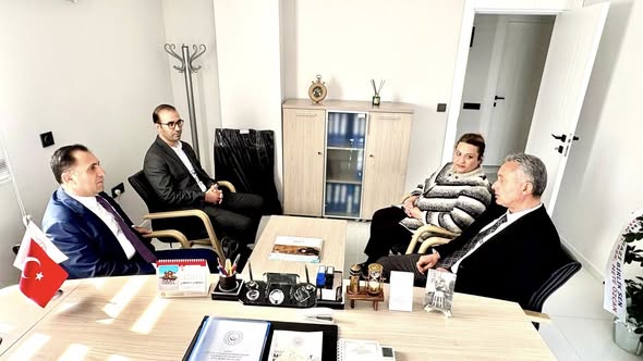 İl Müdürümüz İlkay Türkoğlu, yeni hizmet binasına taşınan Çocuk Evleri Koordinasyon Merkezi Müdürlüğümüzü ziyareti