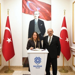 Bakan Yardımcımız Sayın Dr. Sevim SAYIM MADAK, Valimiz Sayın İsmail USTAOĞLU’nu Makamında Ziyaret Etti - fotoğraf 2