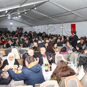 Büyük Aile Sofrasında Gönül Birliği  - fotoğraf 1