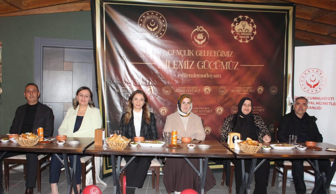 Aile ve Nüfus On Yılı Vizyonu Kapsamında Genç Çiftlere Yönelik İftar  Programı