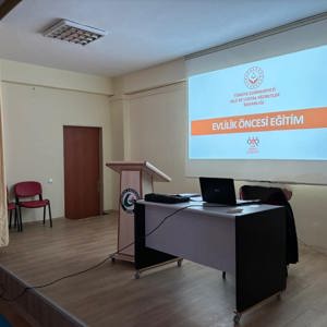 Alucra’da Üniversite Öğrencilerine Evlilik Öncesi Eğitim Programı Düzenlendi. - fotoğraf 2