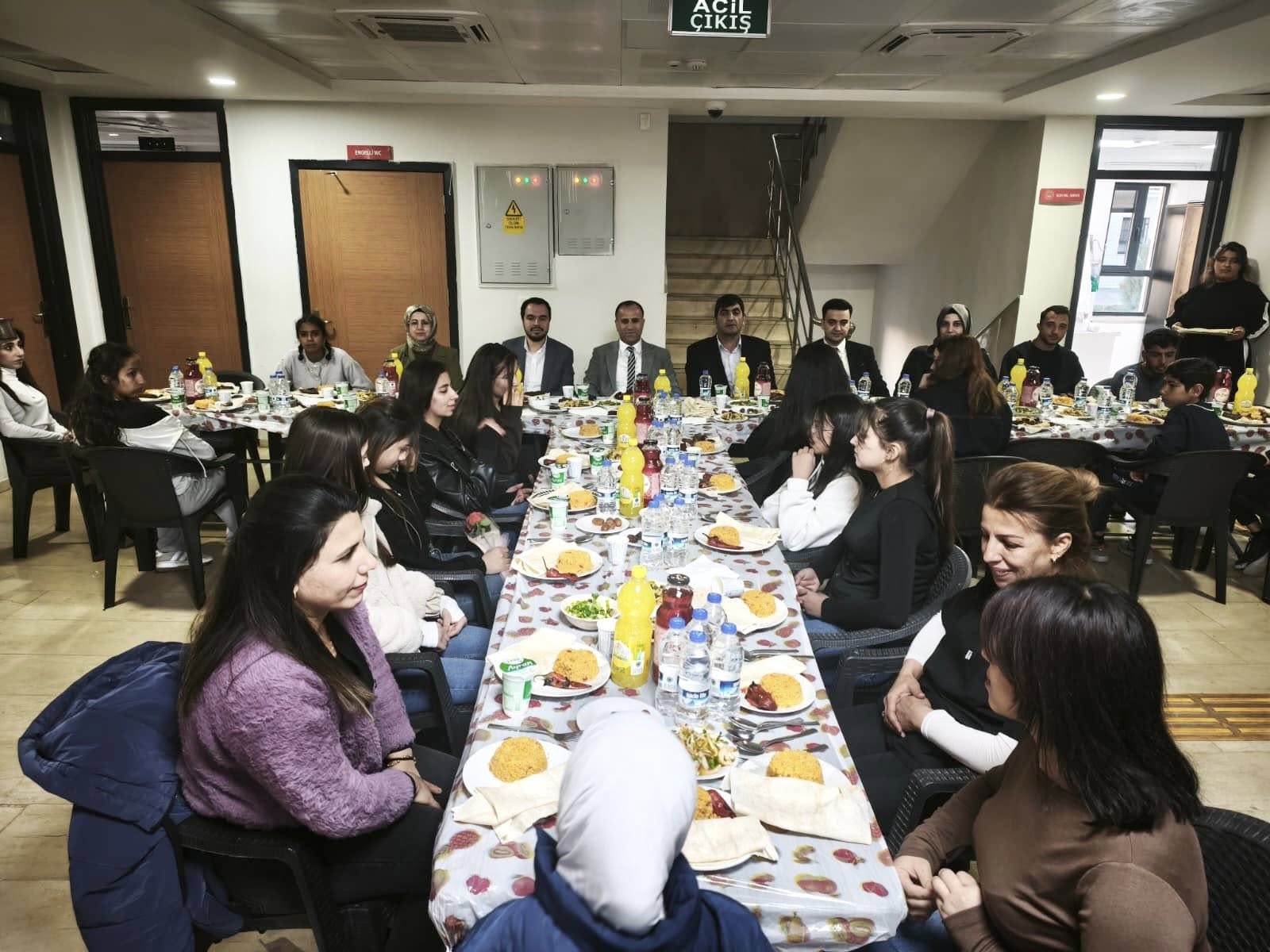 Adil Bucak Çocuk Evleri Sitemizde İftar Sofrasında Buluştuk 🤍