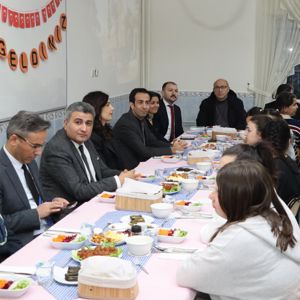 Karadeniz Ereğli Çocuk Koruma İlk Müdahale ve Değerlendirme Birimi  bünyesinde koruma ve bakım altında bulunan çocuklarımızla iftar programında bir araya gelindi. - fotoğraf 8